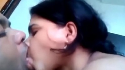 Neighbour bhabhi ke sath devar ki jabardast sex video mms clip